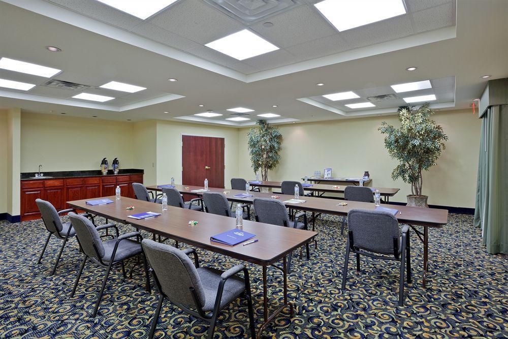 Holiday Inn Express Hotel & Suites Pampa By Ihg Instalações foto
