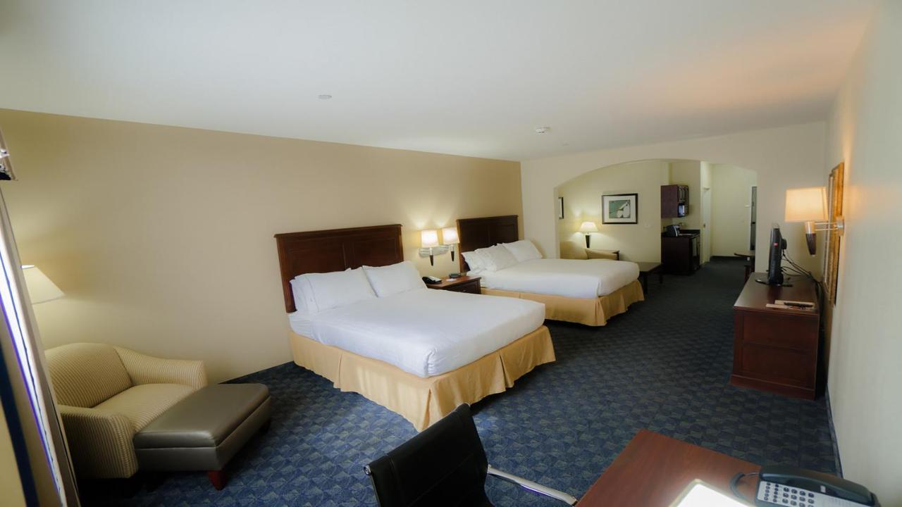 Holiday Inn Express Hotel & Suites Pampa By Ihg Exterior foto