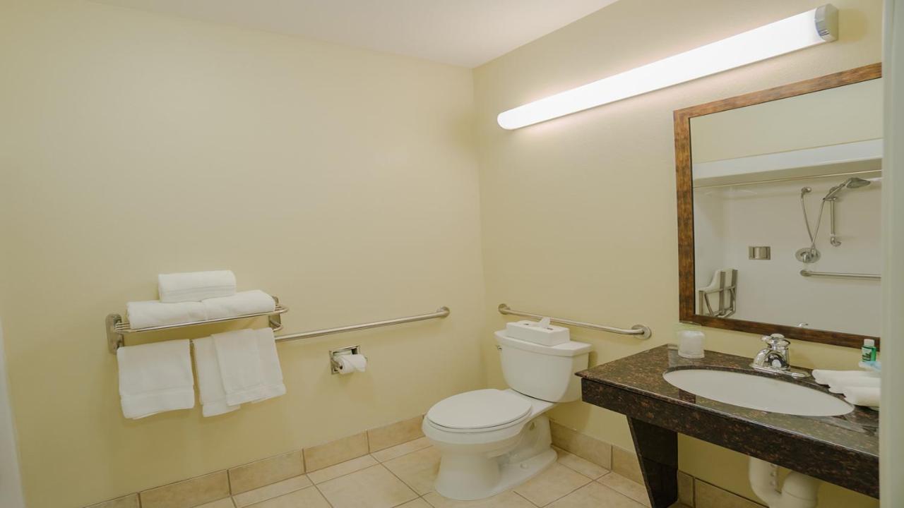 Holiday Inn Express Hotel & Suites Pampa By Ihg Exterior foto