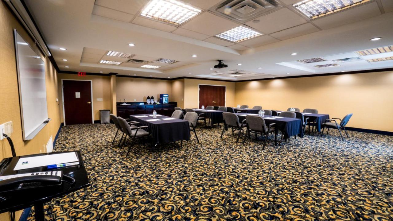 Holiday Inn Express Hotel & Suites Pampa By Ihg Exterior foto